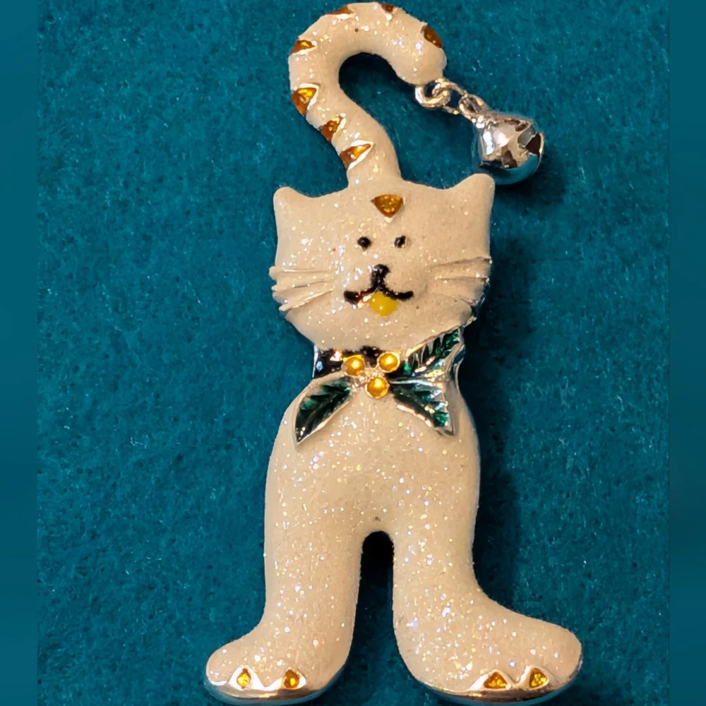 Glittery White Cat Brooch with Working Bell